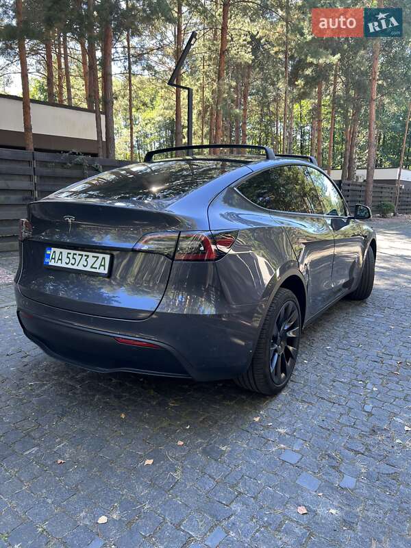Внедорожник / Кроссовер Tesla Model Y 2023 в Киеве