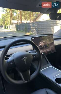 Позашляховик / Кросовер Tesla Model Y 2023 в 