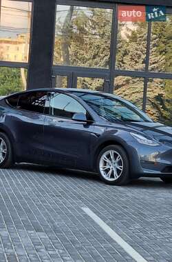 Позашляховик / Кросовер Tesla Model Y 2023 в 