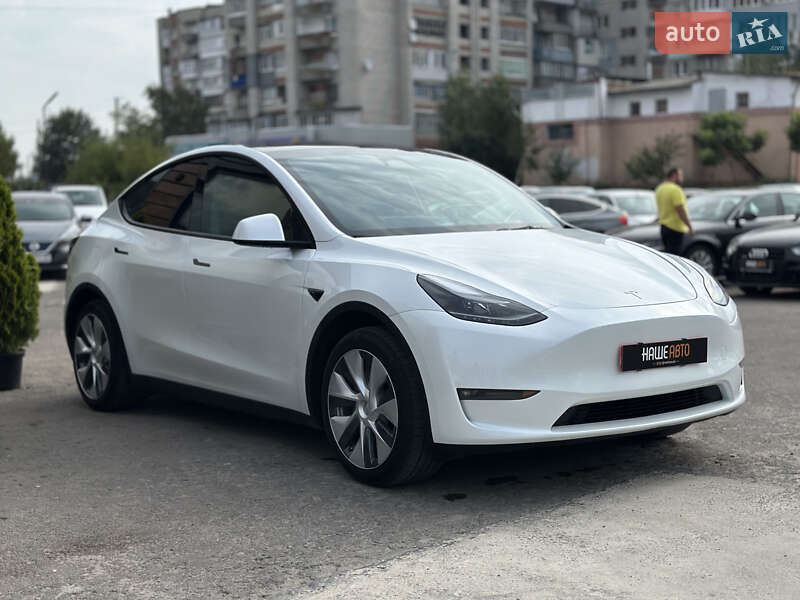 Позашляховик / Кросовер Tesla Model Y 2023 в Шептицькому