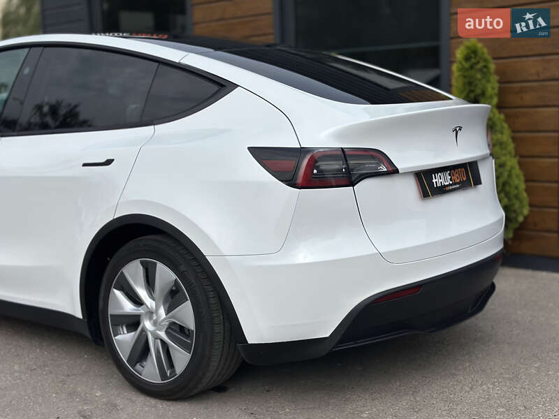 Позашляховик / Кросовер Tesla Model Y 2023 в Шептицькому