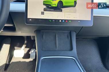 Позашляховик / Кросовер Tesla Model Y 2023 в 