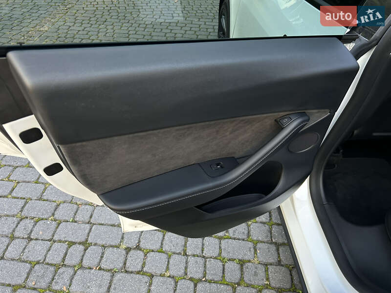 Внедорожник / Кроссовер Tesla Model Y 2022 в Львове