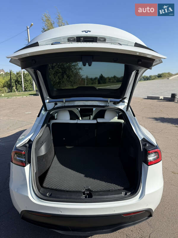 Внедорожник / Кроссовер Tesla Model Y 2021 в Черкассах