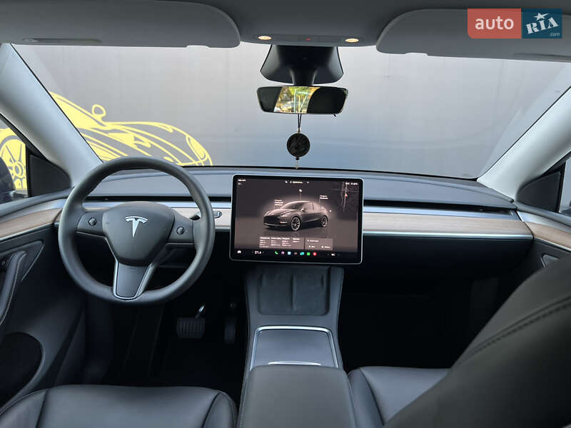 Позашляховик / Кросовер Tesla Model Y 2024 в Києві
