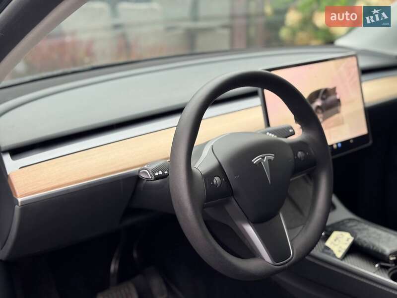 Позашляховик / Кросовер Tesla Model Y 2024 в Львові