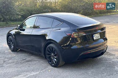 Внедорожник / Кроссовер Tesla Model Y 2024 в 