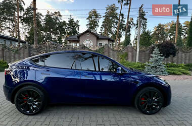 Внедорожник / Кроссовер Tesla Model Y 2022 в 