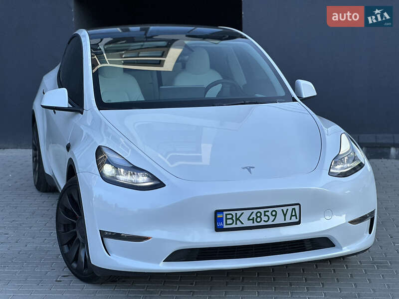 Позашляховик / Кросовер Tesla Model Y 2023 в Рівному