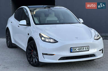Позашляховик / Кросовер Tesla Model Y 2023 в 