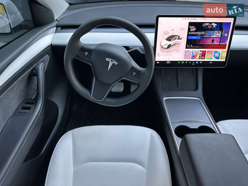 Позашляховик / Кросовер Tesla Model Y 2023 в Рівному