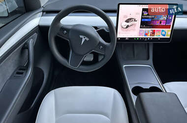 Позашляховик / Кросовер Tesla Model Y 2023 в 