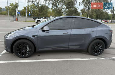 Позашляховик / Кросовер Tesla Model Y 2023 в 