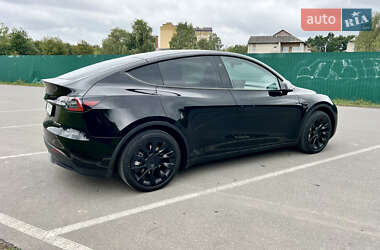Позашляховик / Кросовер Tesla Model Y 2023 в 