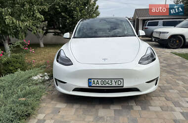 Позашляховик / Кросовер Tesla Model Y 2023 в 