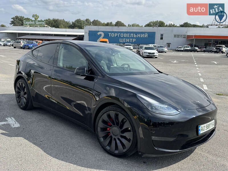 Позашляховик / Кросовер Tesla Model Y 2021 в 