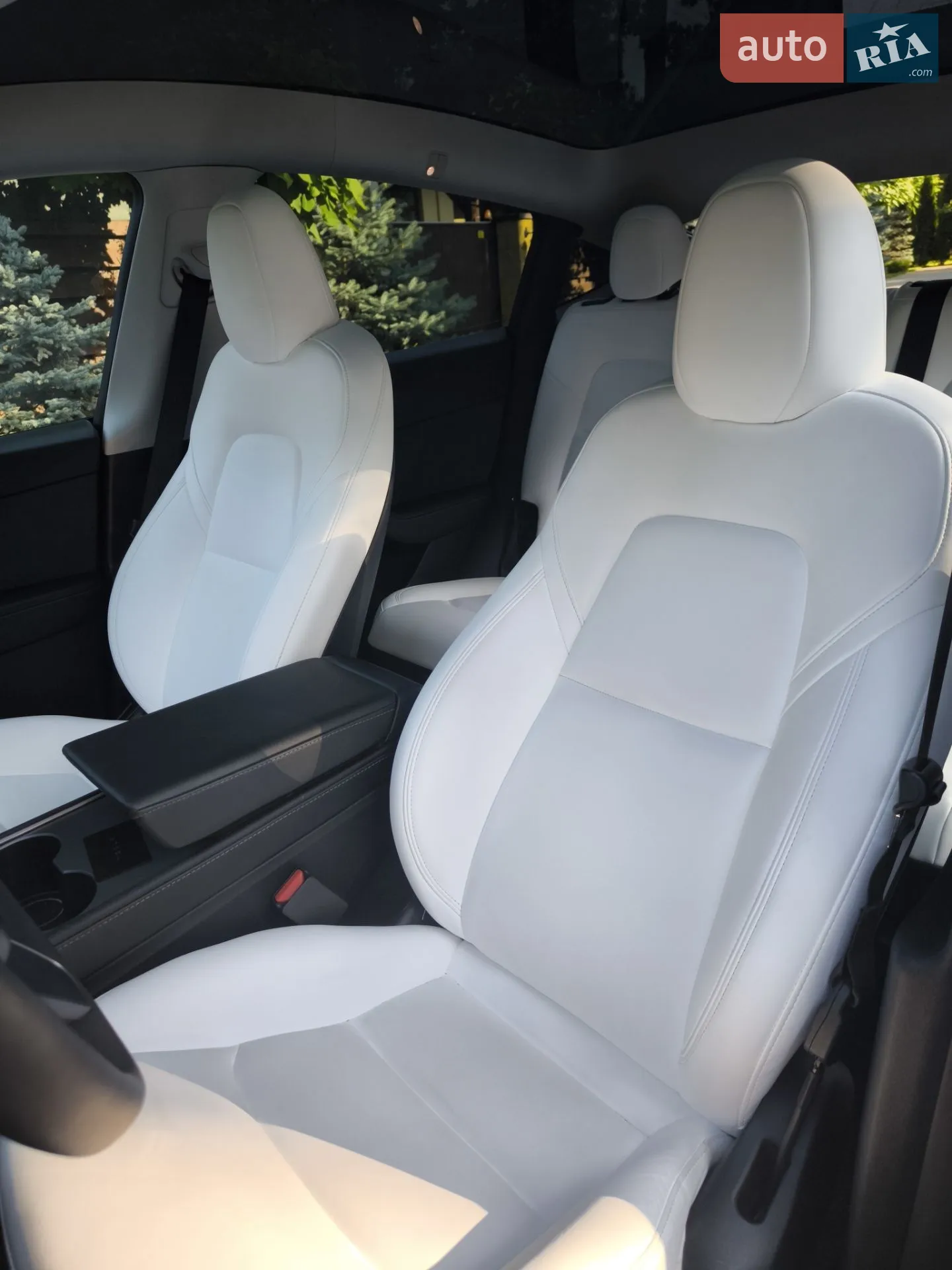 2023 Tesla Model Y - мініатюра 3