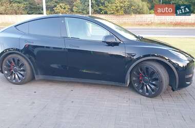 Внедорожник / Кроссовер Tesla Model Y 2021 в Киеве