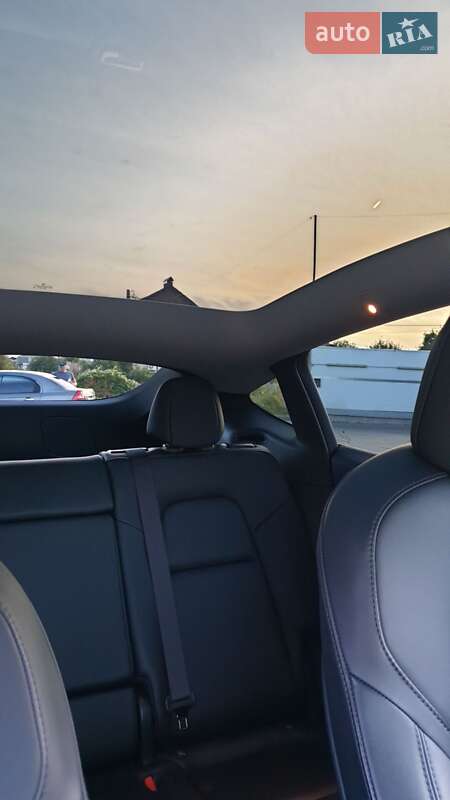 Внедорожник / Кроссовер Tesla Model Y 2021 в Киеве фото 28 Внедорожник / Кроссовер Tesla Model Y 2021 в Киеве