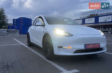Внедорожник / Кроссовер Tesla Model Y 2021 в Вишневом
