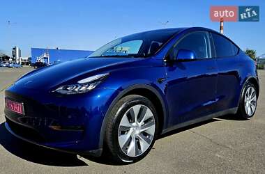 Внедорожник / Кроссовер Tesla Model Y 2021 в 