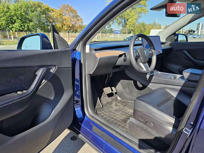 Внедорожник / Кроссовер Tesla Model Y 2021 в Днепре