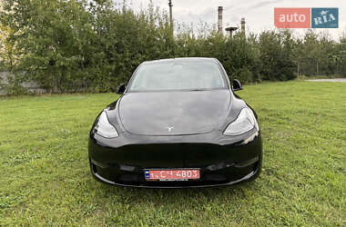 Позашляховик / Кросовер Tesla Model Y 2024 в 