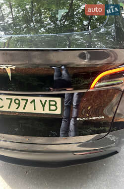 Позашляховик / Кросовер Tesla Model Y 2023 в 