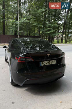 Позашляховик / Кросовер Tesla Model Y 2023 в 