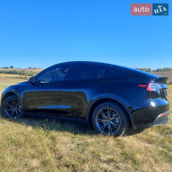 Позашляховик / Кросовер Tesla Model Y 2024 в Харкові