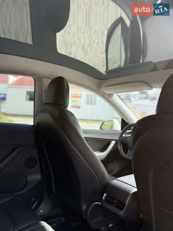 Внедорожник / Кроссовер Tesla Model Y 2022 в Бердичеве