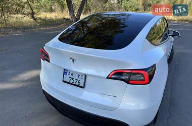 Позашляховик / Кросовер Tesla Model Y 2021 в 