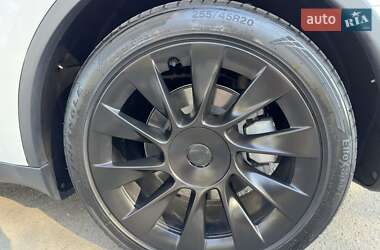 Позашляховик / Кросовер Tesla Model Y 2021 в 
