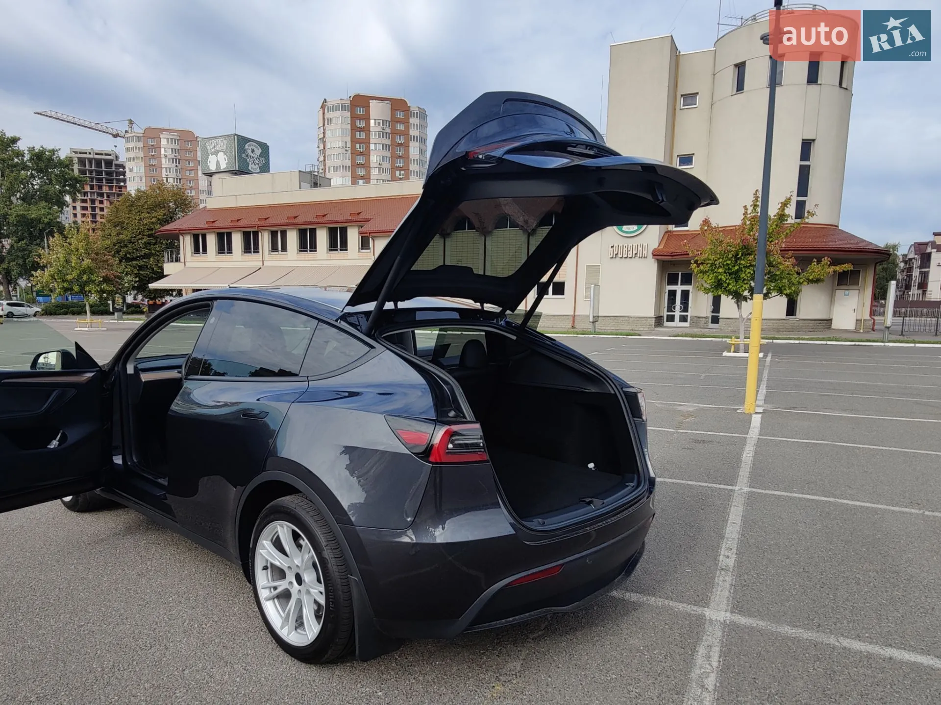 2024 Tesla Model Y - мініатюра 31