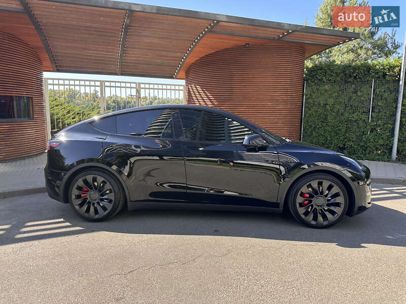 Позашляховик / Кросовер Tesla Model Y 2022 в Києві фото 6 Позашляховик / Кросовер Tesla Model Y 2022 в Києві