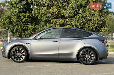 Внедорожник / Кроссовер Tesla Model Y 2023 в 