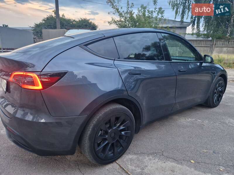 Внедорожник / Кроссовер Tesla Model Y 2023 в Киеве фото 8 Внедорожник / Кроссовер Tesla Model Y 2023 в Киеве