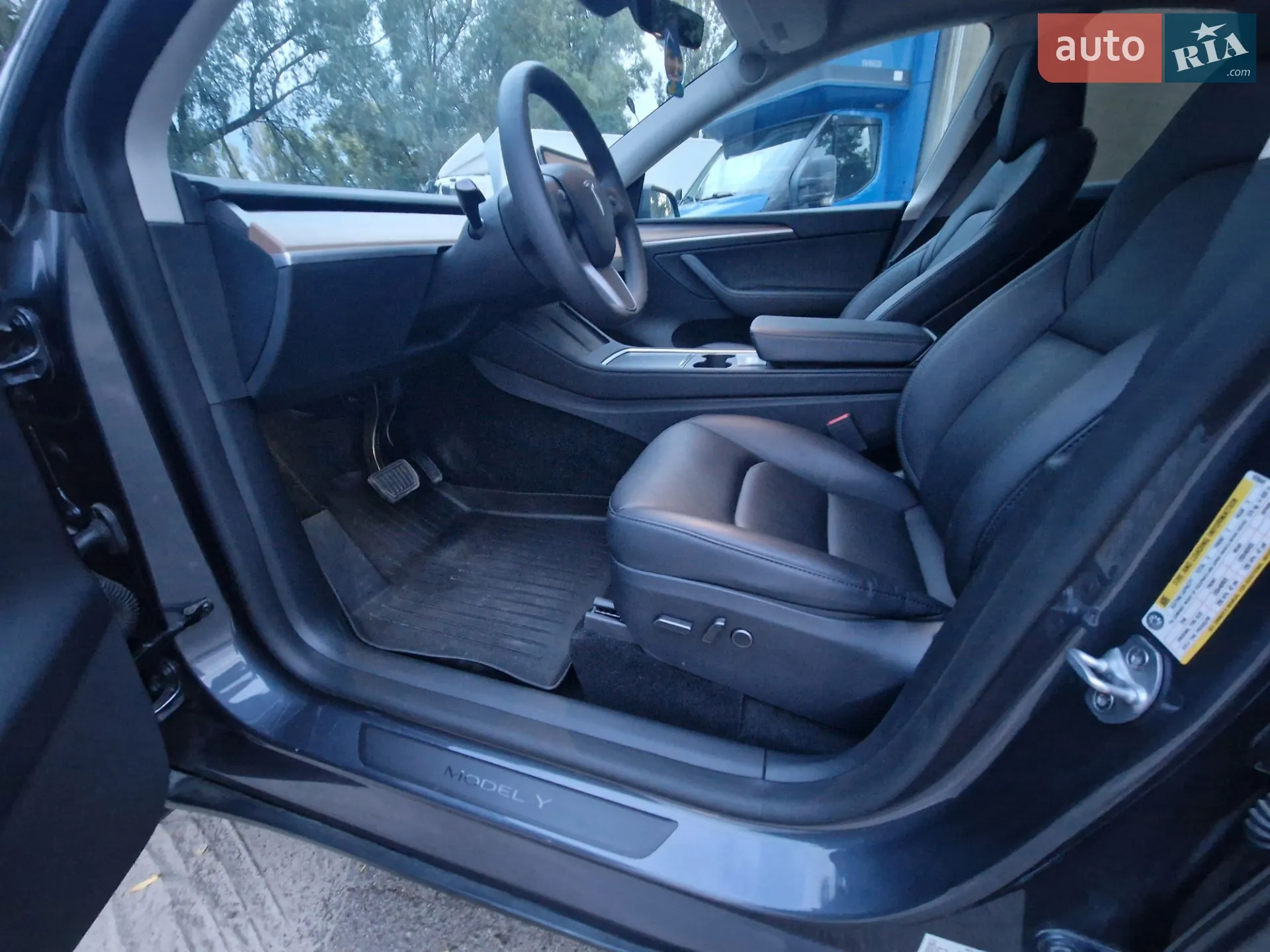 2023 Tesla Model Y - мініатюра 31