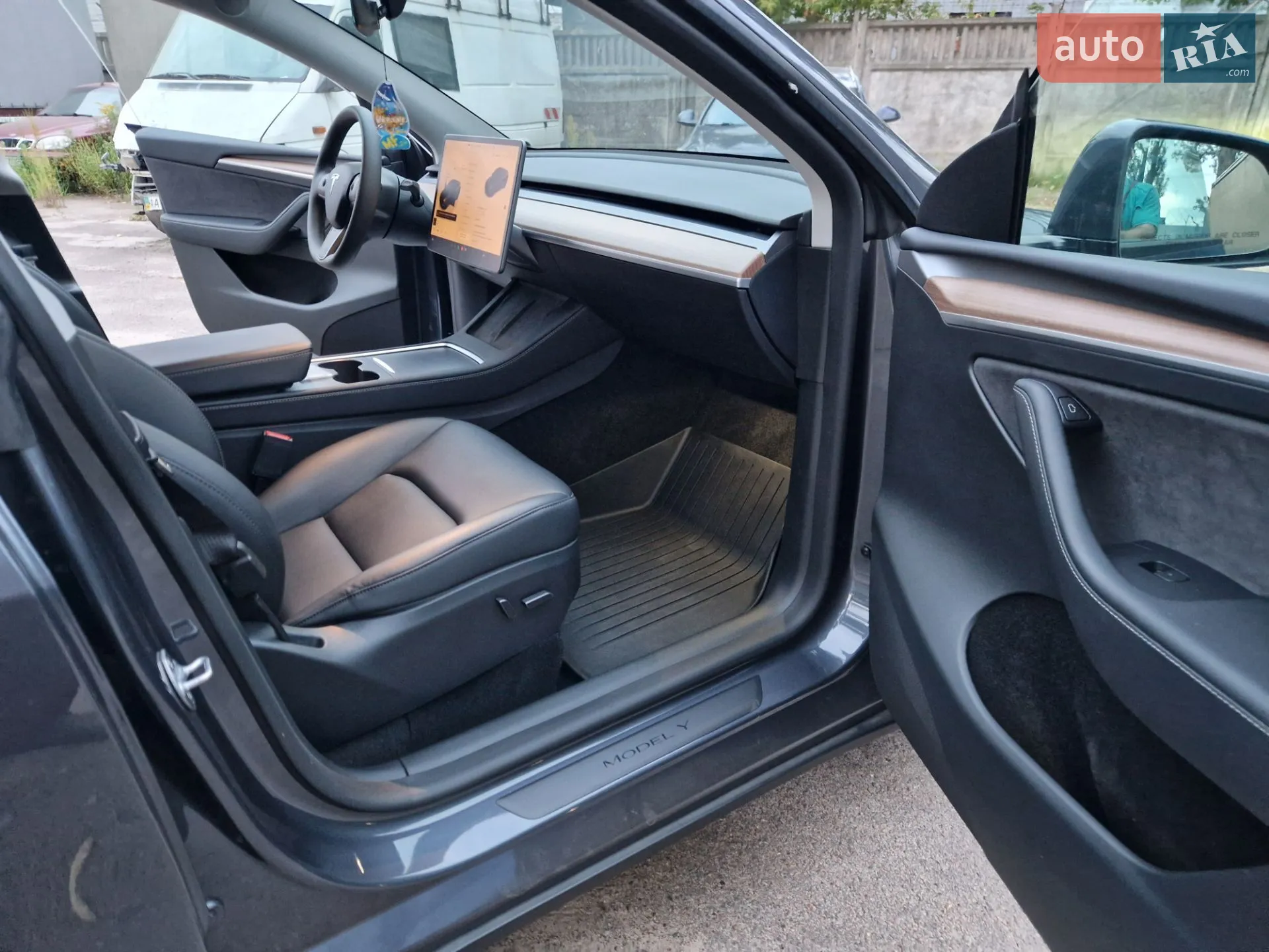 2023 Tesla Model Y - мініатюра 35