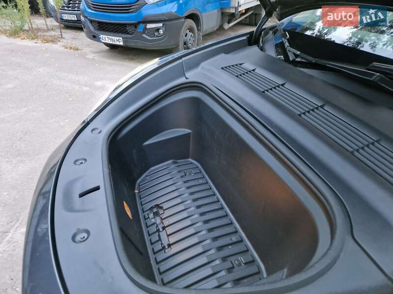 Внедорожник / Кроссовер Tesla Model Y 2023 в Киеве фото 47 Внедорожник / Кроссовер Tesla Model Y 2023 в Киеве