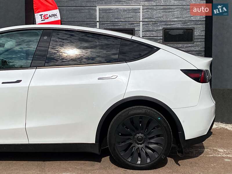 Позашляховик / Кросовер Tesla Model Y 2021 в Києві