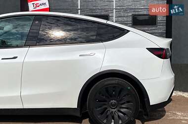 Позашляховик / Кросовер Tesla Model Y 2021 в 