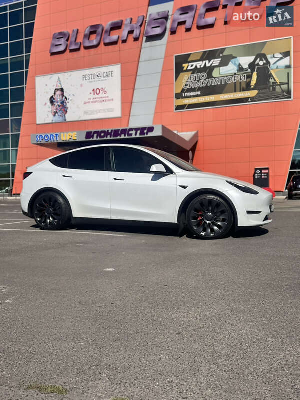 Внедорожник / Кроссовер Tesla Model Y 2022 в Киеве фото 6 Внедорожник / Кроссовер Tesla Model Y 2022 в Киеве