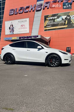 Внедорожник / Кроссовер Tesla Model Y 2022 в 
