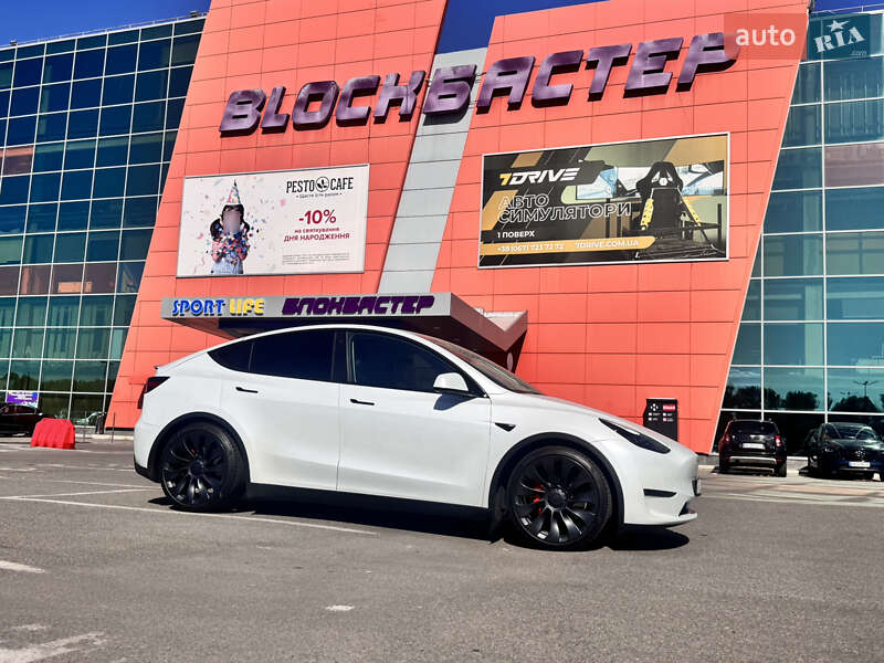 Внедорожник / Кроссовер Tesla Model Y 2022 в Киеве фото 7 Внедорожник / Кроссовер Tesla Model Y 2022 в Киеве