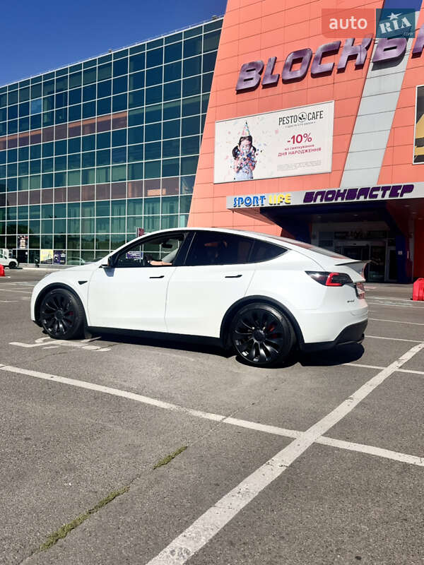 Внедорожник / Кроссовер Tesla Model Y 2022 в Киеве фото 14 Внедорожник / Кроссовер Tesla Model Y 2022 в Киеве