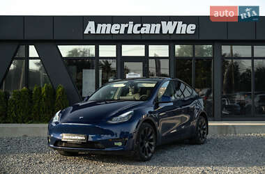 Позашляховик / Кросовер Tesla Model Y 2023 в Чернівцях