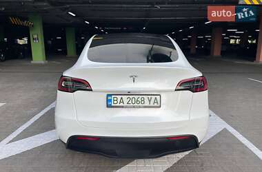 Позашляховик / Кросовер Tesla Model Y 2024 в 