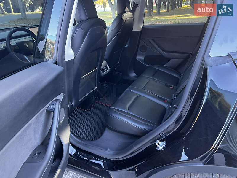 Позашляховик / Кросовер Tesla Model Y 2022 в Полтаві
