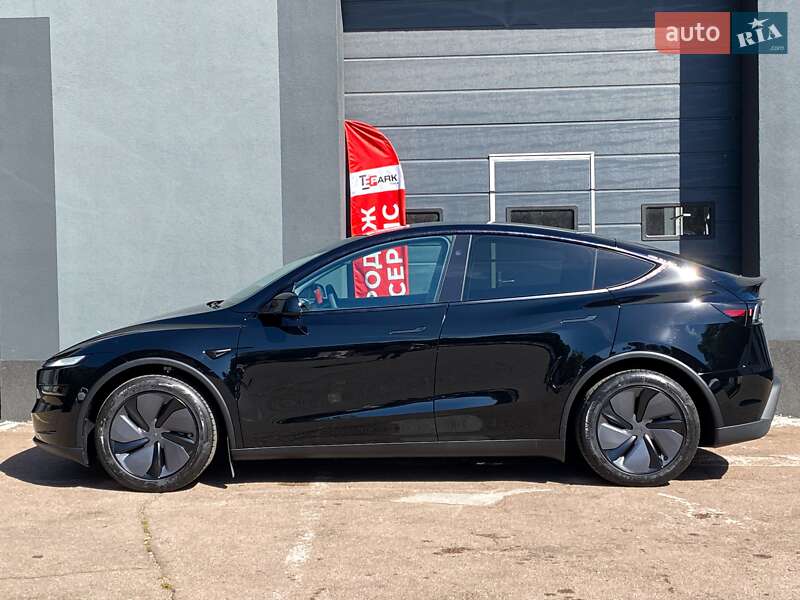 Внедорожник / Кроссовер Tesla Model Y 2025 в Киеве
